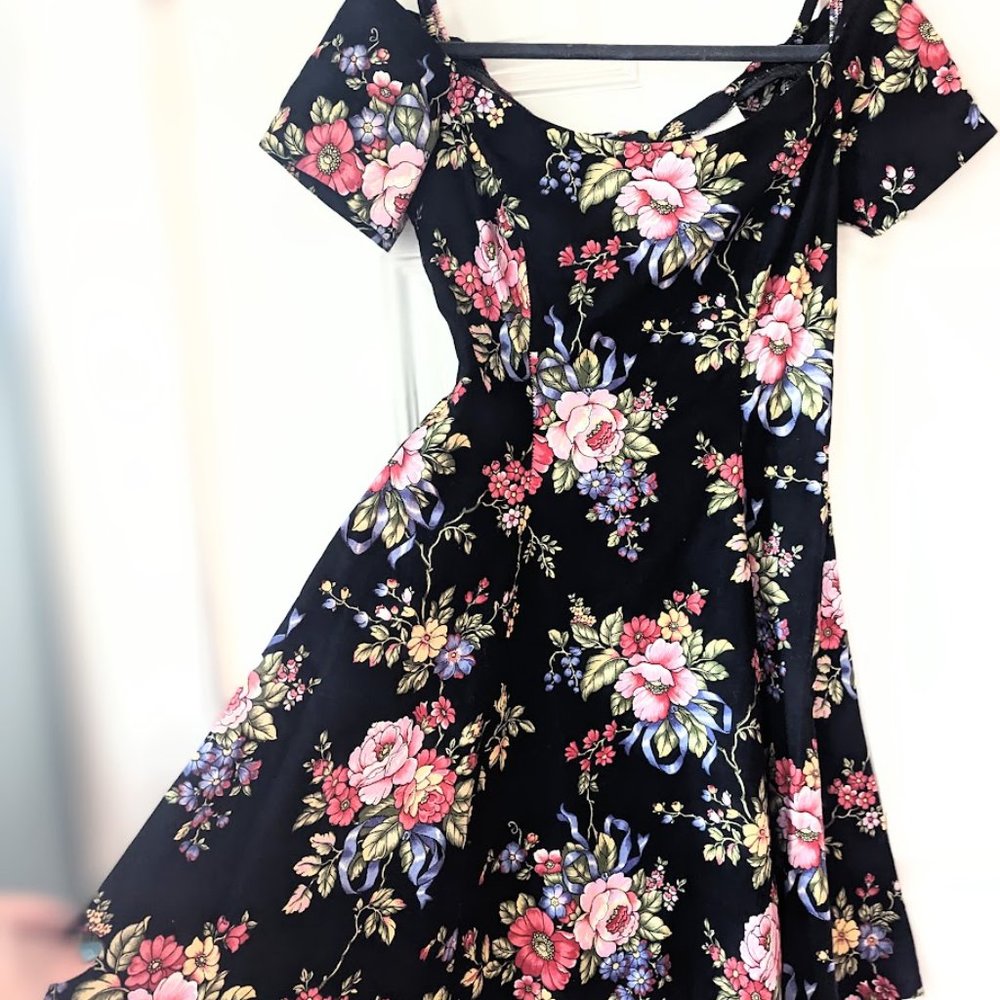 Vintage 1980's Incognito Ditsy Floral Off-the-Shoulder Dress